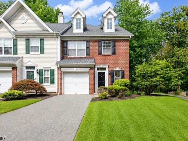 50 Washington Ct, Montville, NJ 07082