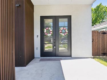 1704 Mcbroom Street, Dallas, TX 75212