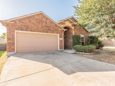 10844 Irish Glen Trail, Fort Worth, TX 76052