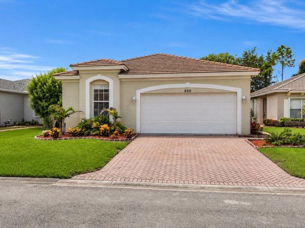 868 SW Rocky Bayou Terrace, Port St. Lucie, FL 34986