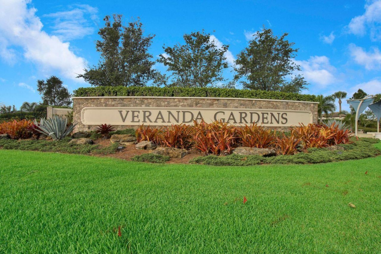 540 SE Villandry Way, Port Saint Lucie, FL 34984 Photo