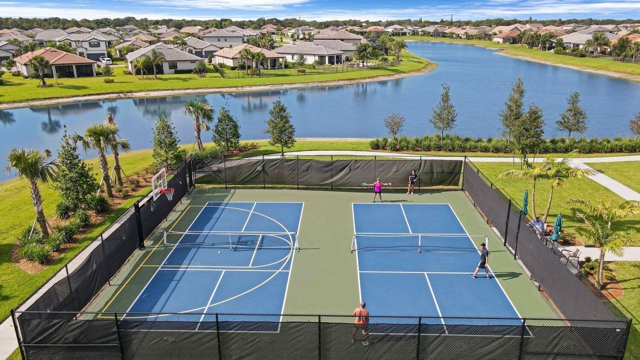 540 SE Villandry Way, Port Saint Lucie, FL 34984 Photo