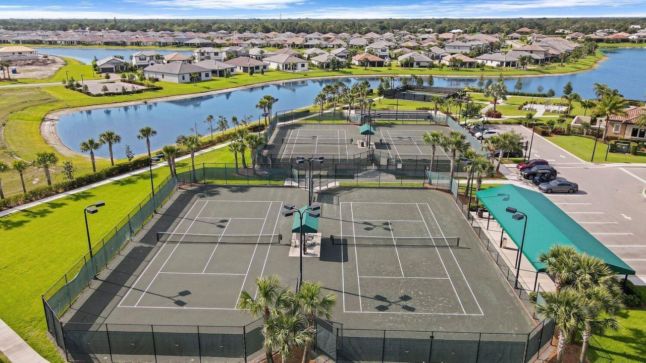 540 SE Villandry Way, Port Saint Lucie, FL 34984 Photo