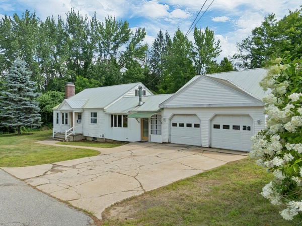 27 Village Lane, Conway, NH 03818
