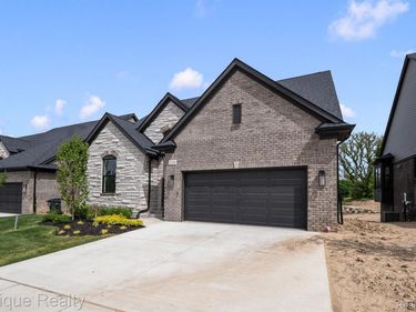 3316 Cornerstone Drive, Unit 3, Orion Township, Mi 48360