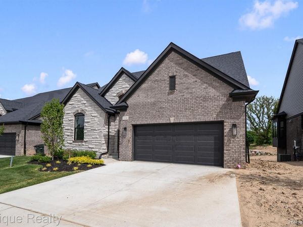 3316 Cornerstone Drive, Unit 3, Orion Township, Mi 48360