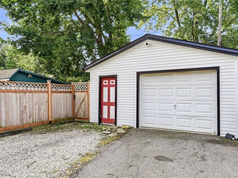 109 Stanford Avenue, Elyria, OH 44035 Photo 36