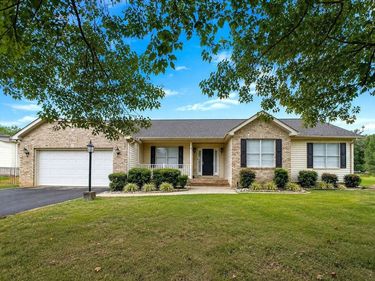 18 LONG BOW RD, WAYNESBORO, VA 22980