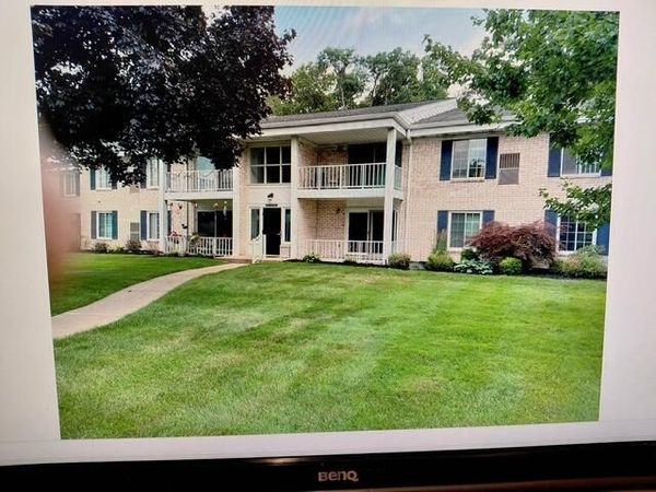 35980 Ann Arbor Trail, Livonia, MI 48150