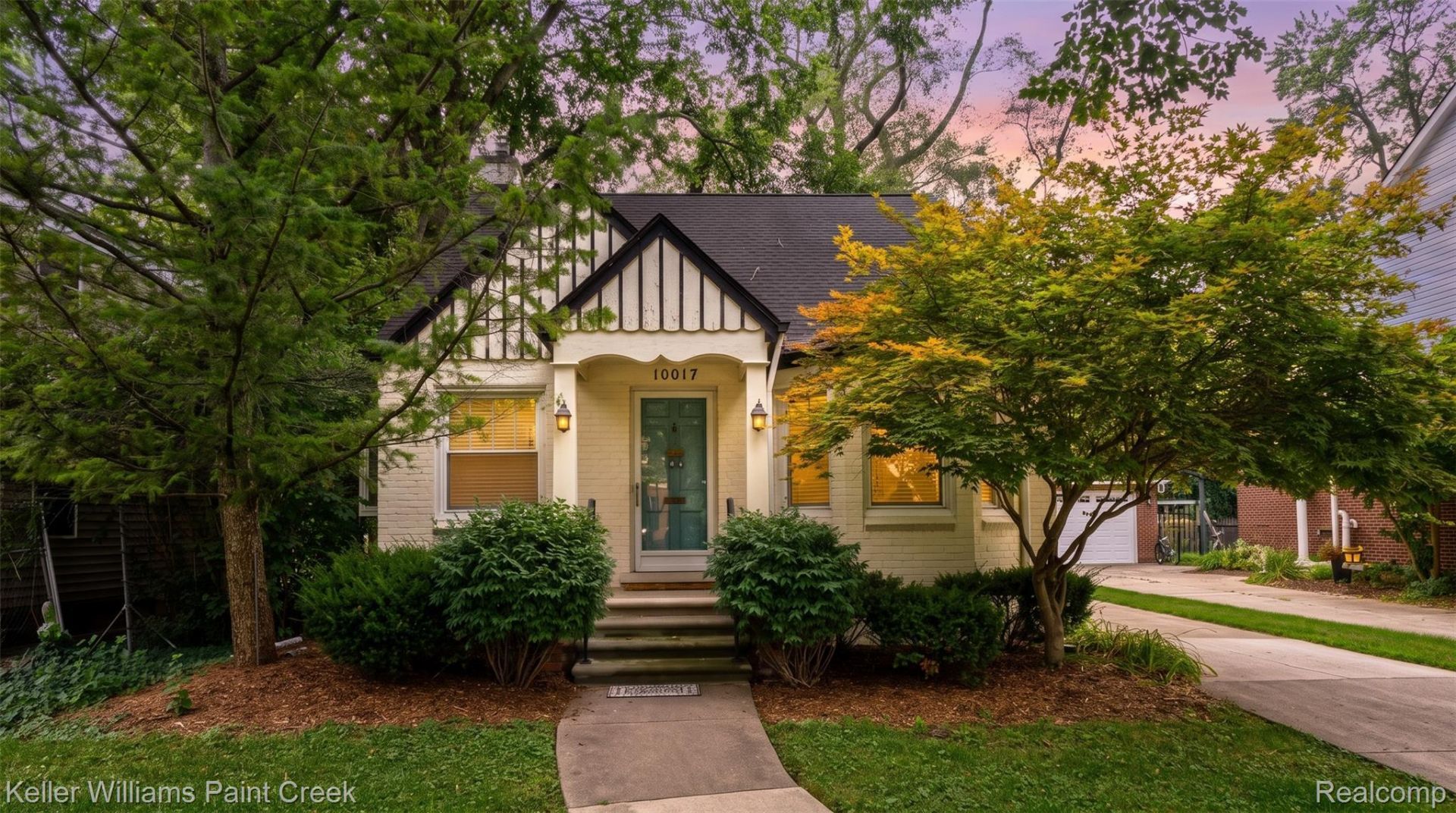 10017 Hart Avenue, Huntington Woods, Mi 48070 Main Photo
