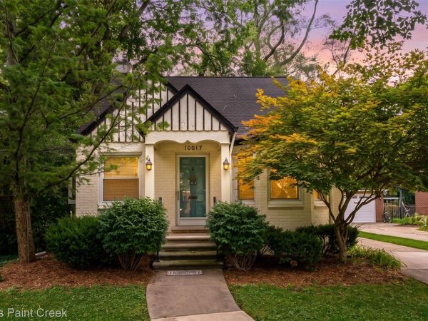 10017 Hart Avenue, Huntington Woods, Mi 48070