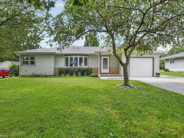 3407 Veralta Drive, Cedar Falls, IA 50613