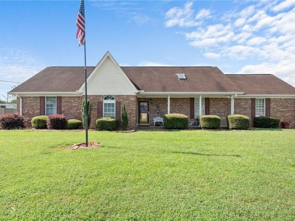 6527 Hibiscus Lane, Northport, AL 35473