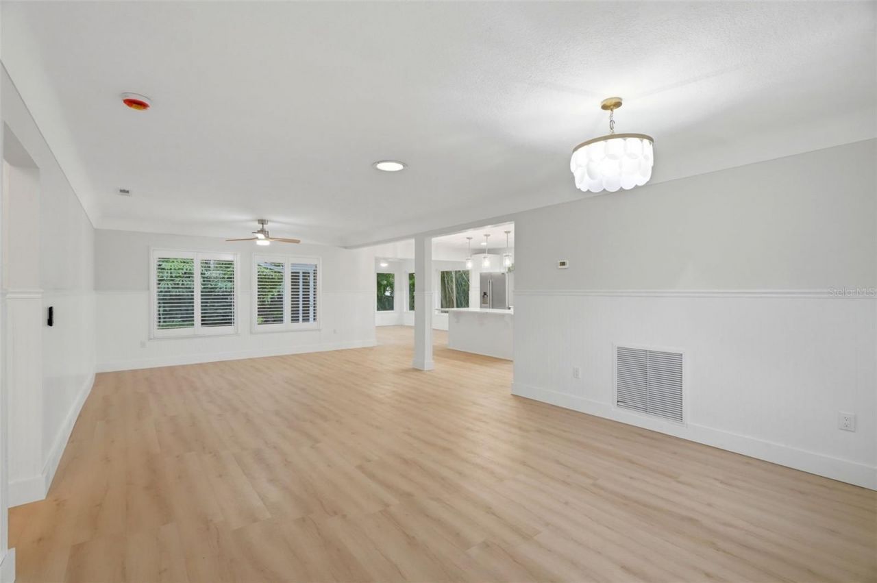15814 3rd Street E, Redington Beach, FL 33708 Photo