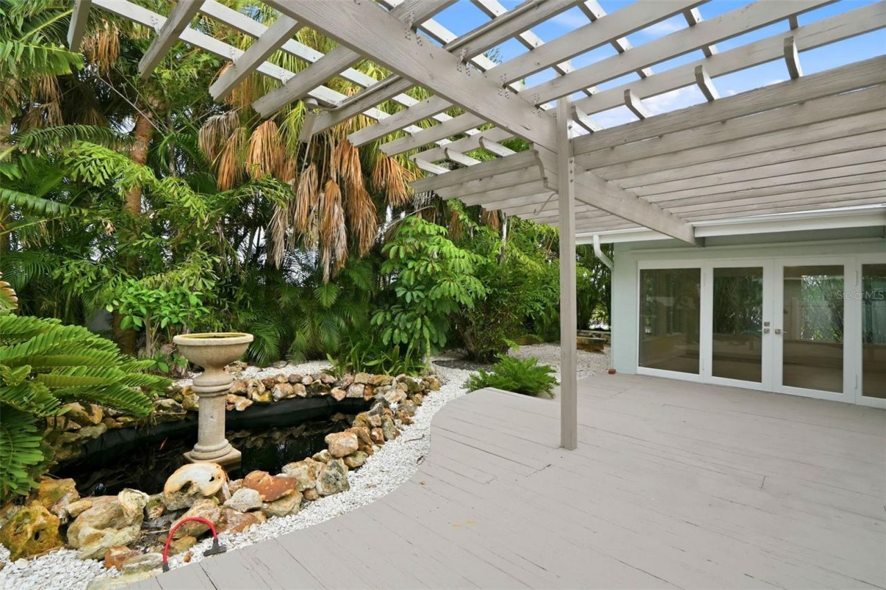 15814 3rd Street E, Redington Beach, FL 33708 Photo
