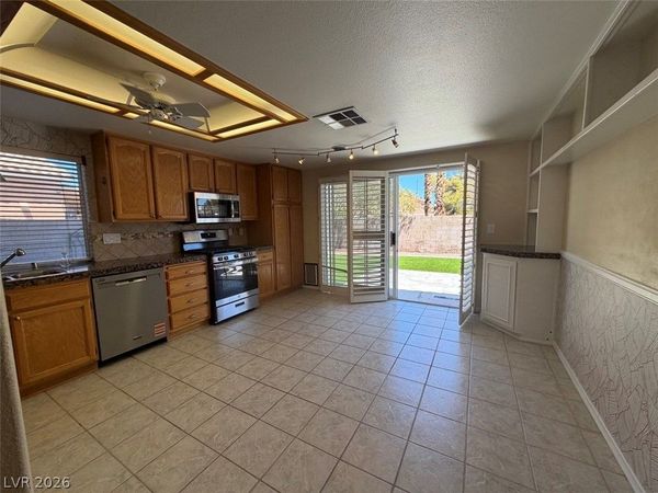 4478 Ruenda Court, Las Vegas, NV 89147