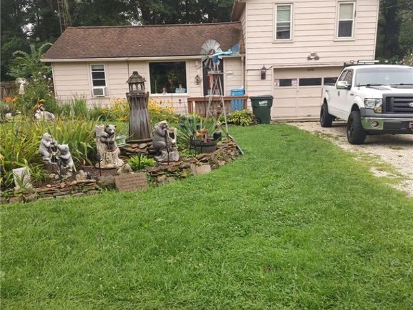 2072 Hilltop Drive, Carrollton, OH 44615