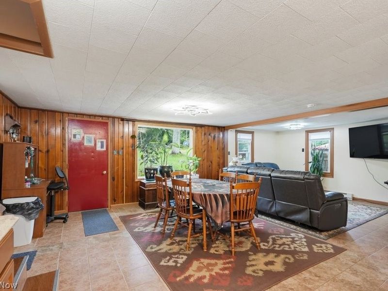 2072 Hilltop Drive, Carrollton, OH 44615 Photo 4