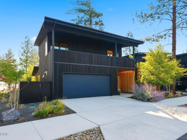 632 N Sisters Woodlands Way, Unit #20, Sisters, OR 97759