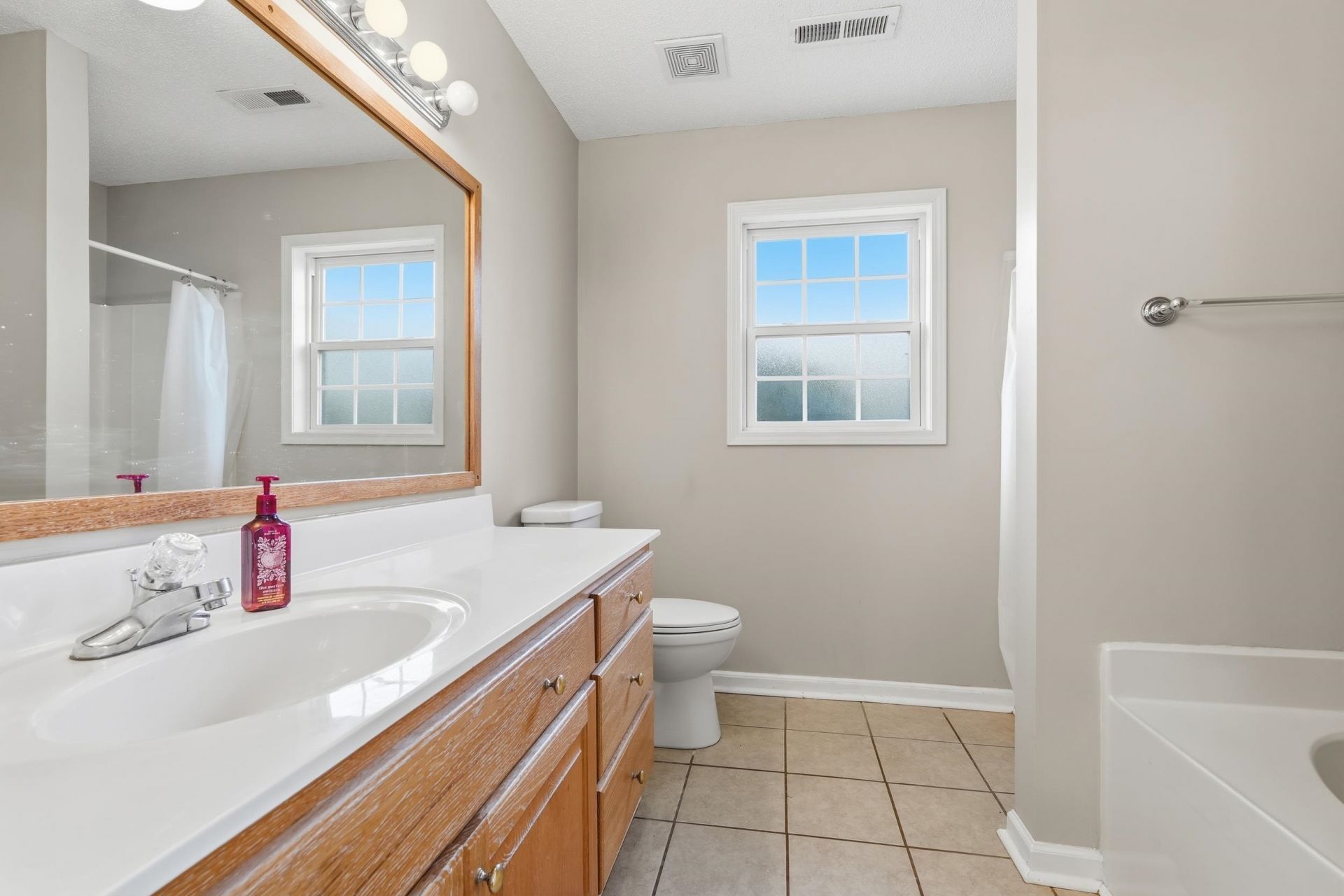 526 Waverly Loop Photo 11