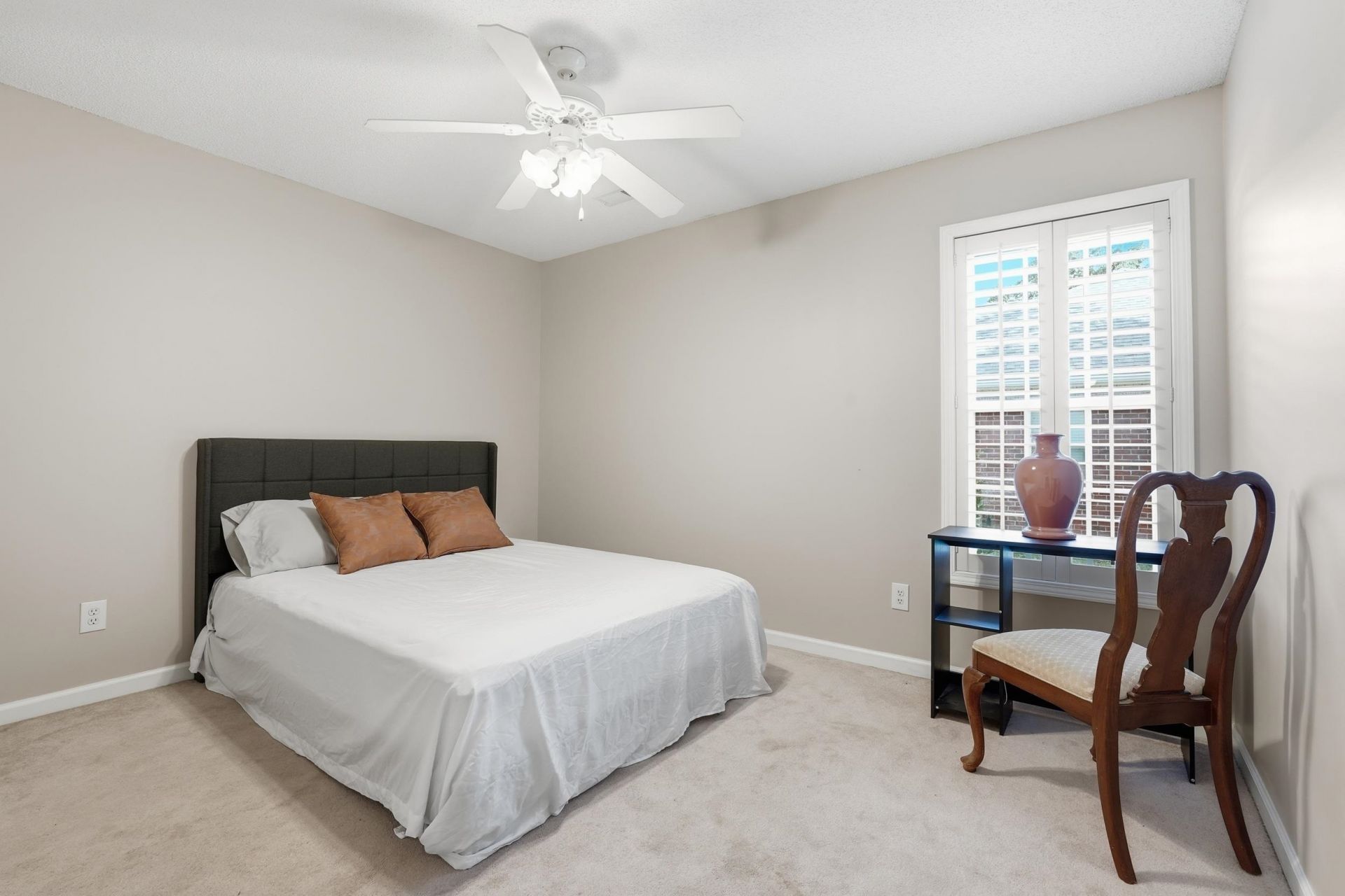 526 Waverly Loop Photo 14