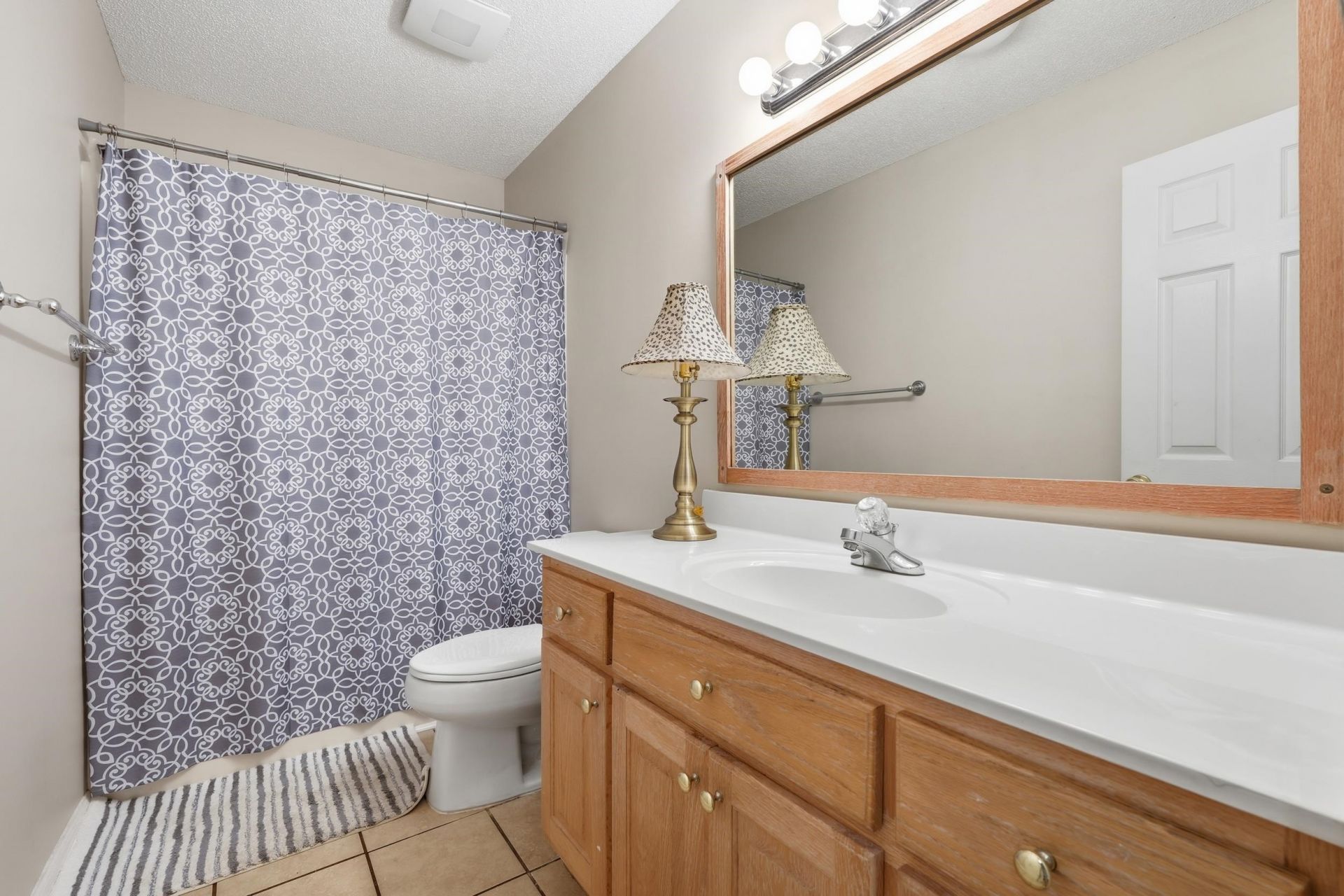 526 Waverly Loop Photo 15
