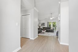 526 Waverly Loop photo 4