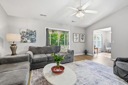 526 Waverly Loop photo 4