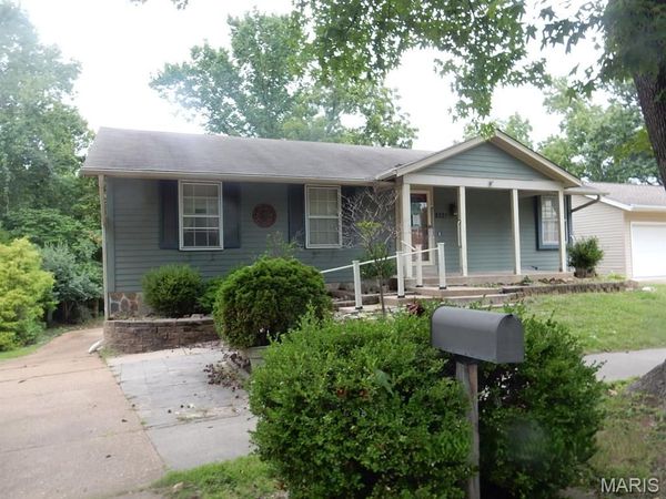 2321 Bennington Place , Maryland Heights, MO 63043