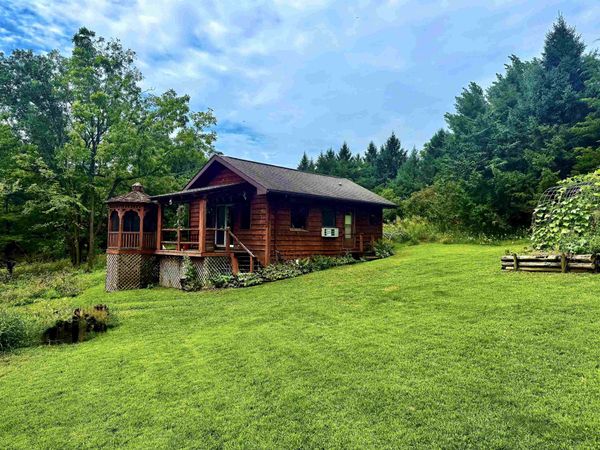 20610 Deer Island View Road, Eastman, WI 54626