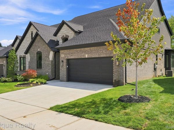 3377 Brookdale Lane, Unit 13, Orion Township, Mi 48360