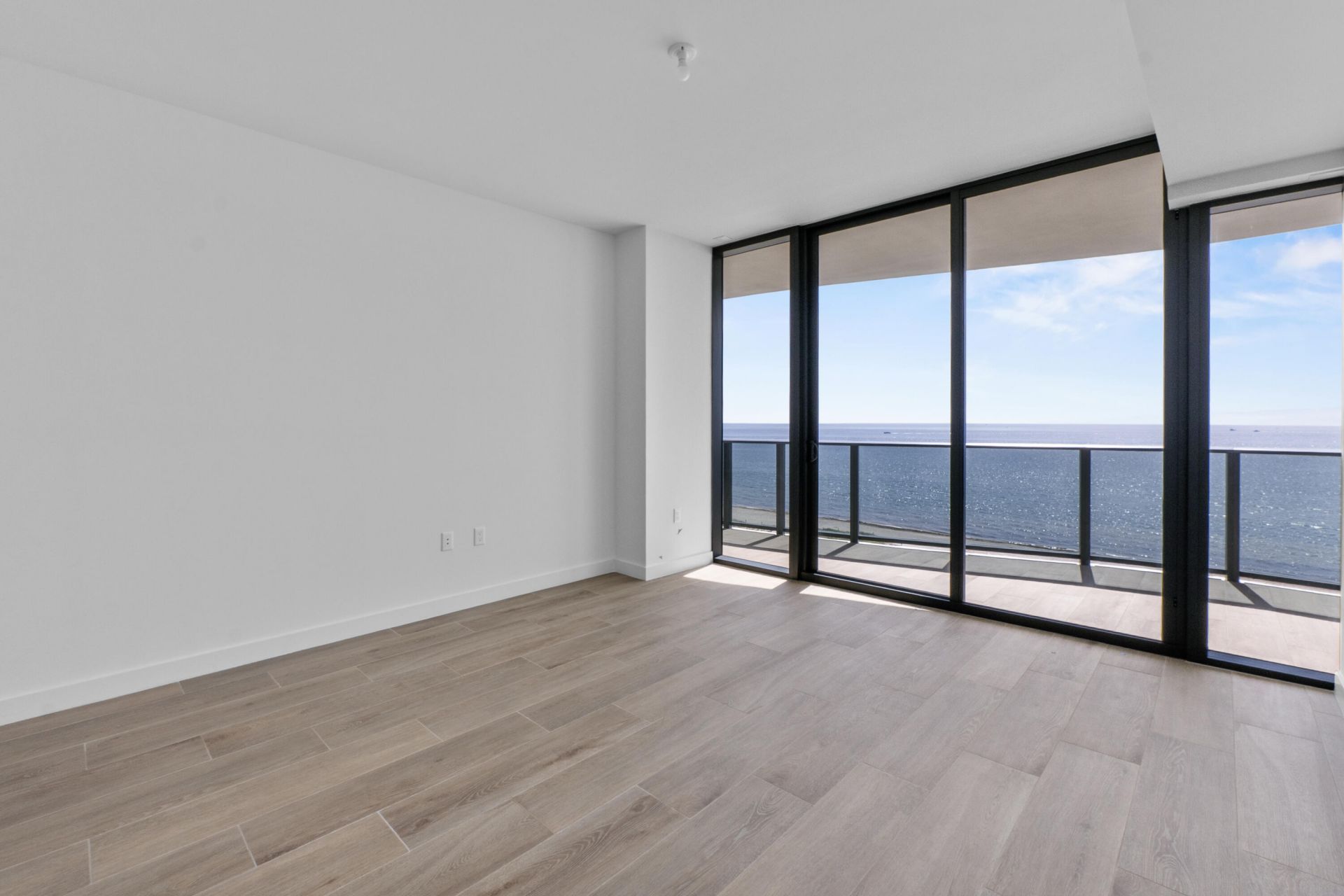 900 N Ocean Boulevard, Unit 802, Pompano Beach, FL 33062 Photo