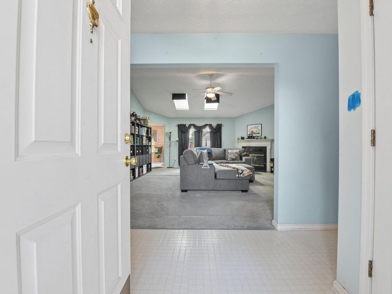 4203 Crispin Court, Grove City, OH 43123 Photo 2