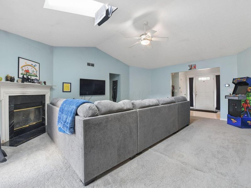 4203 Crispin Court, Grove City, OH 43123 Photo 4