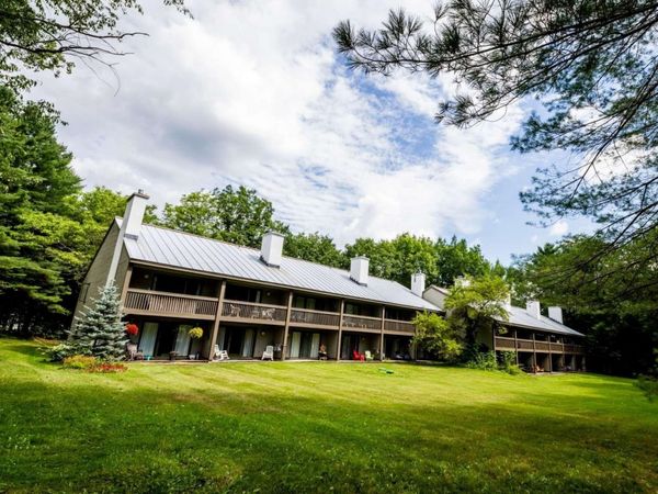 31 Christmas Tree Road, Unit 6, Warren, VT 05674