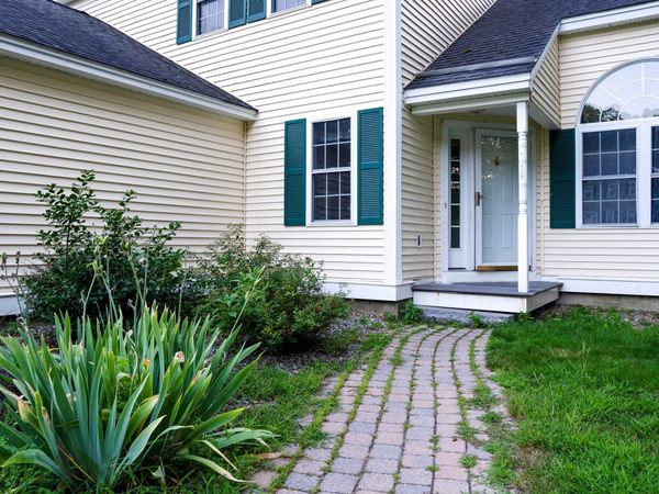 210 Kent farm Road, Unit 2, Hampstead, NH 03841