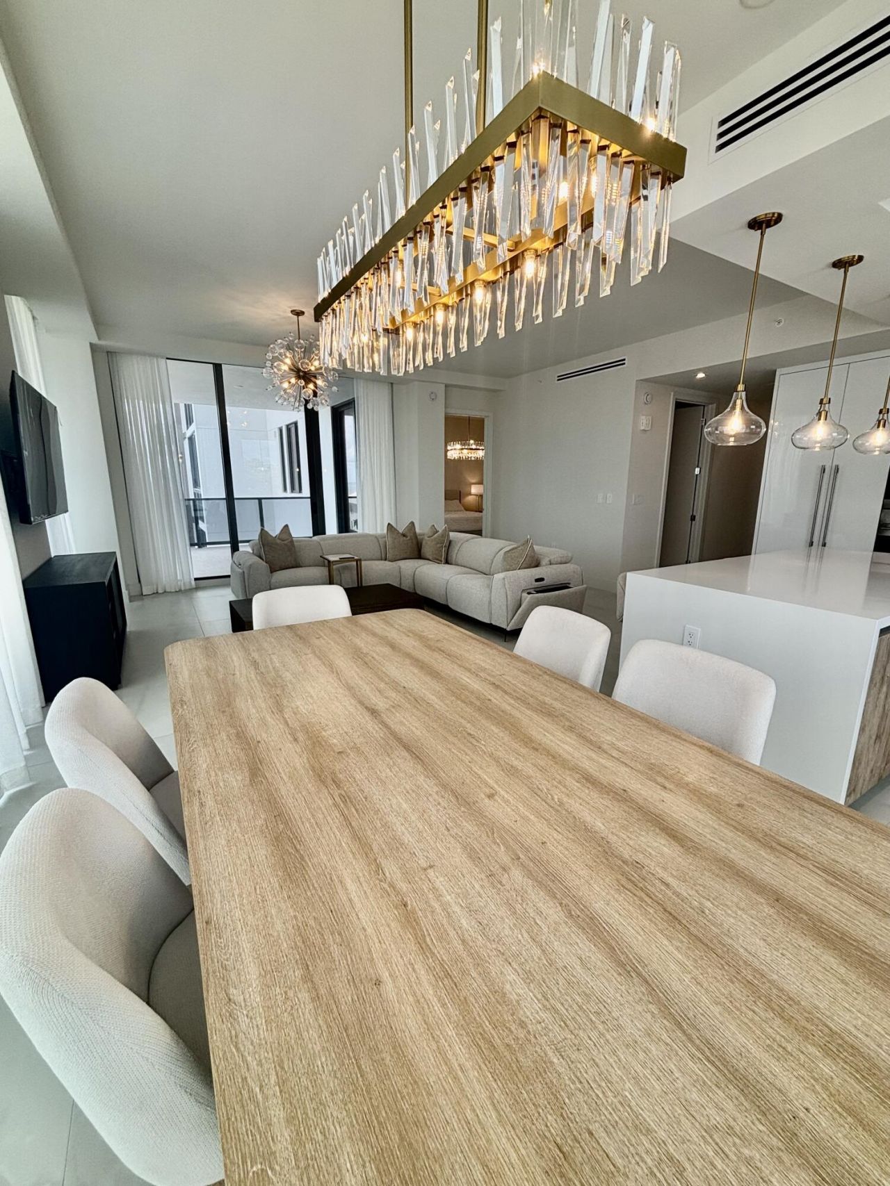 305 Briny Avenue, Unit 406, Pompano Beach, FL 33062 Photo
