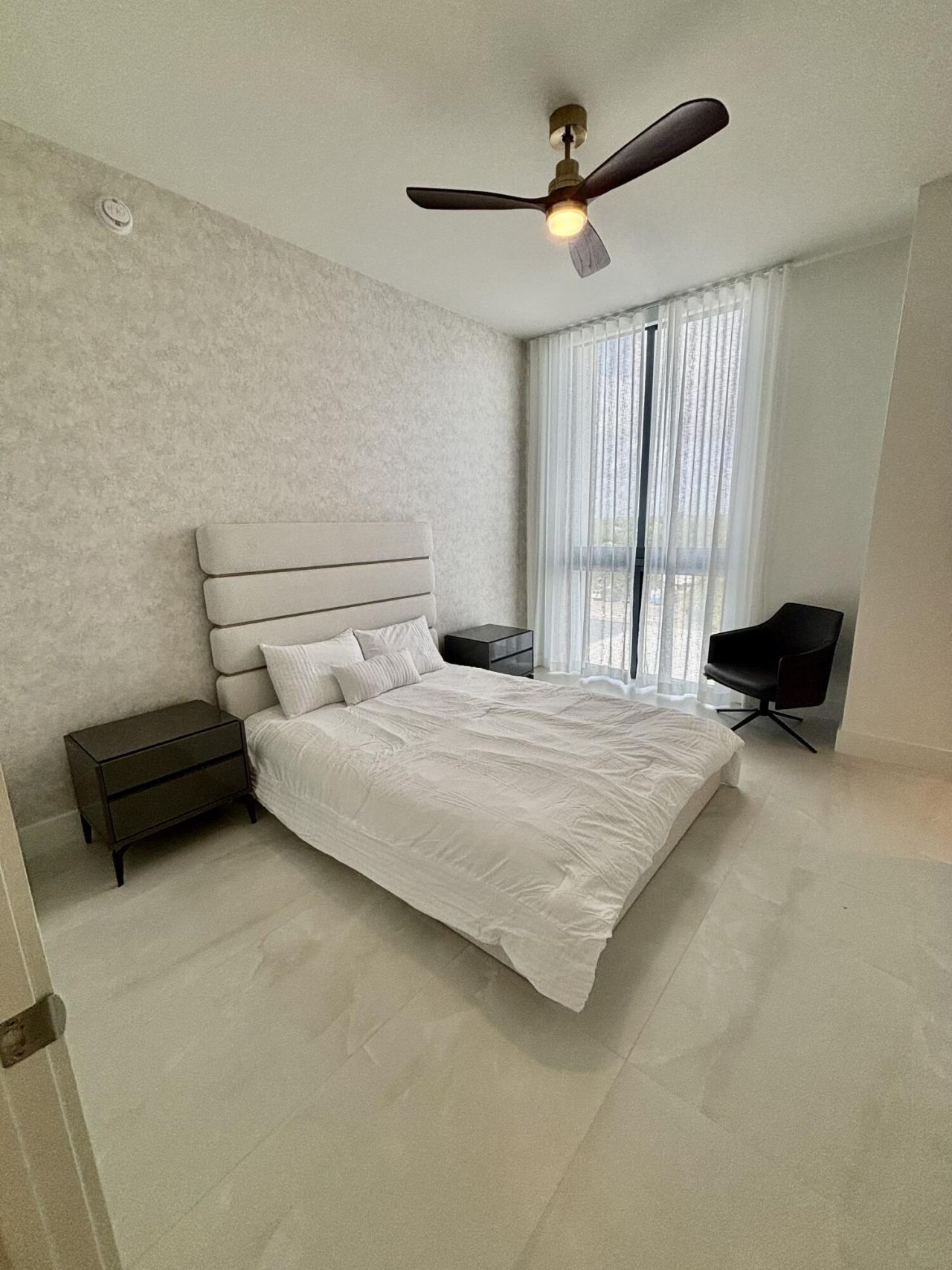 305 Briny Avenue, Unit 406, Pompano Beach, FL 33062 Photo