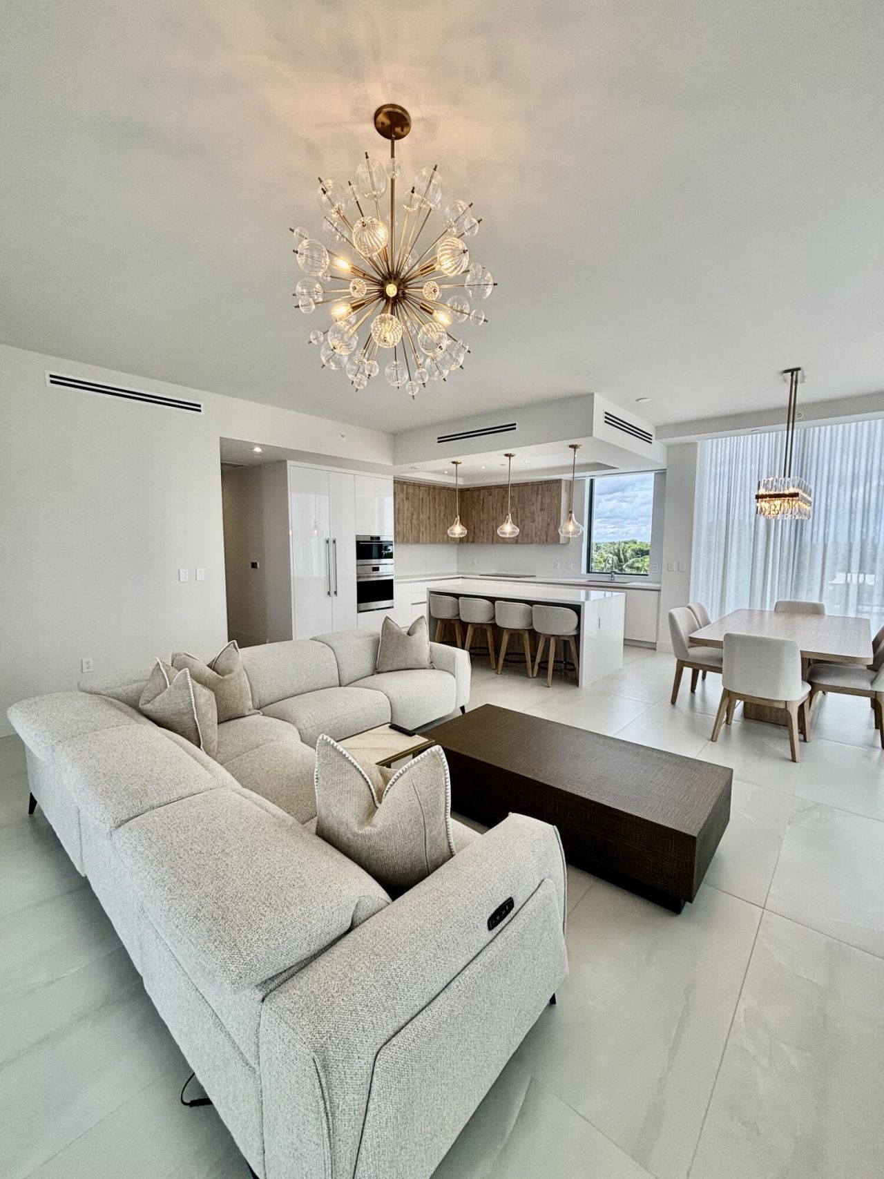 305 Briny Avenue, Unit 406, Pompano Beach, FL 33062 Photo