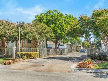 10650 Steppington Drive, Unit 110, Dallas, TX 75230