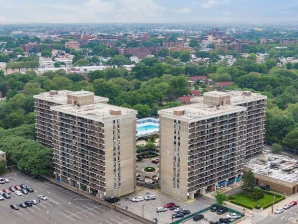 150-38 Union Turnpike , Unit 4 L, Flushing, NY 11367