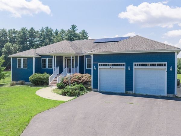 40 N Precinct St, Taunton, MA 02718