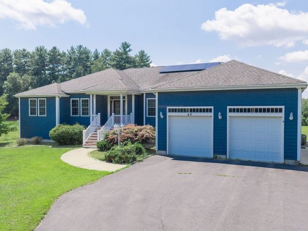 40 N Precinct St, Taunton, MA 02718