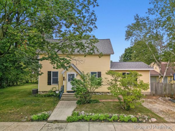 220 W Pere Marquette Street, Big Rapids, MI 49307