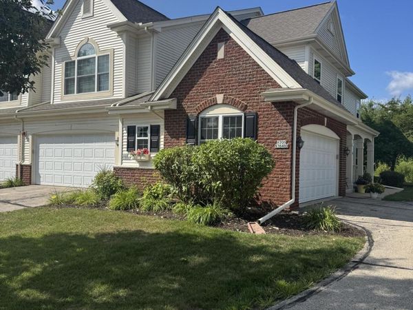 W205N16469 Cranberry Creek Ln, Jackson, WI 53037