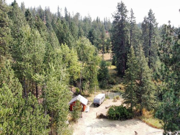 24124 S Highway 3 , Cataldo, ID 83810