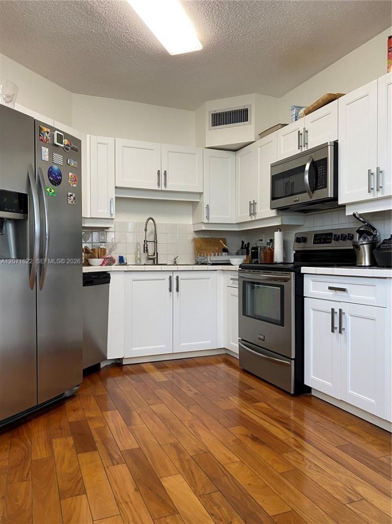 6422 Collins Ave , Unit 501, Miami Beach, FL 33141 Photo