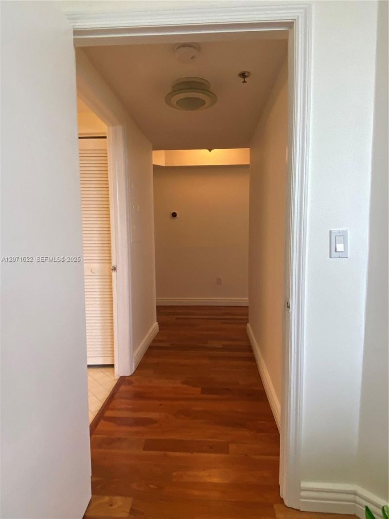 6422 Collins Ave , Unit 501, Miami Beach, FL 33141 Photo