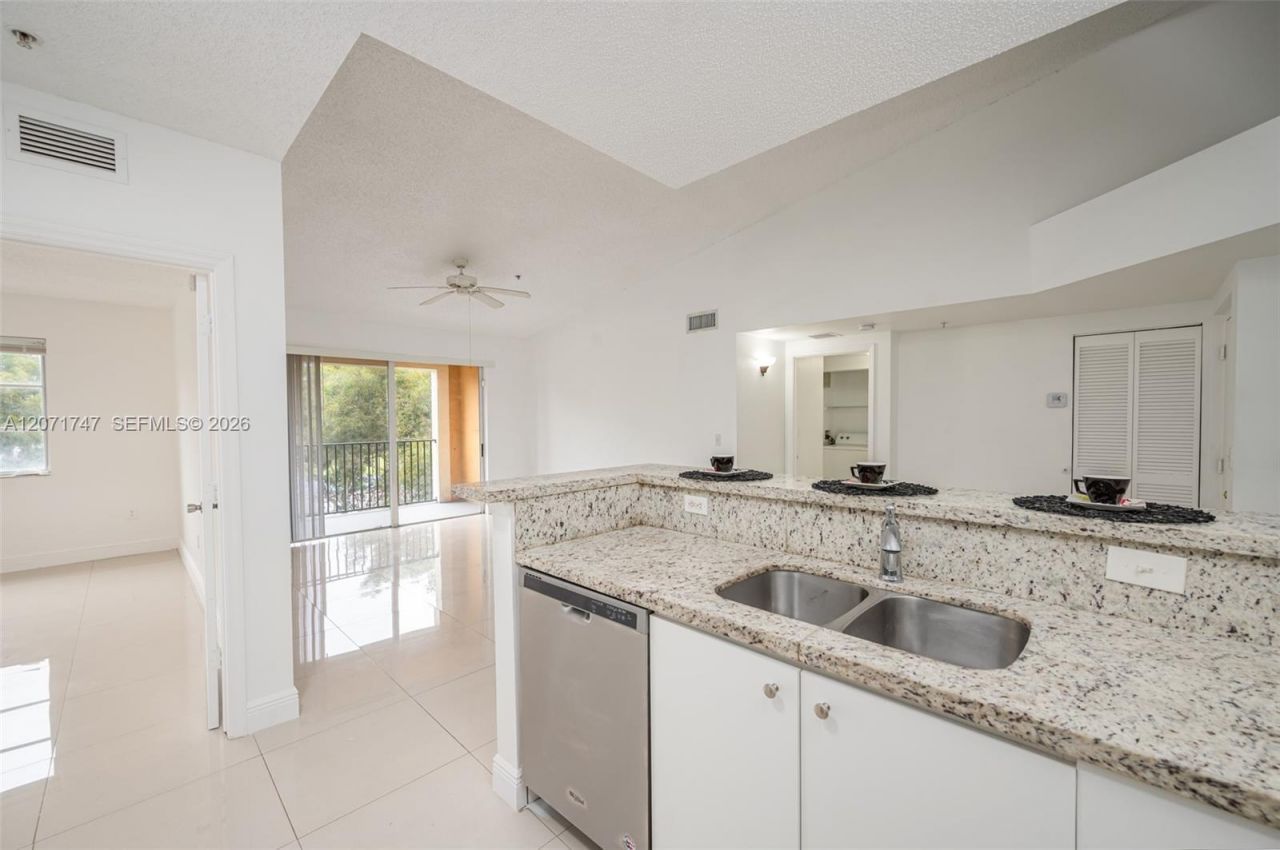 2280 E Preserve Way, Unit 303, Miramar, FL 33025 Photo