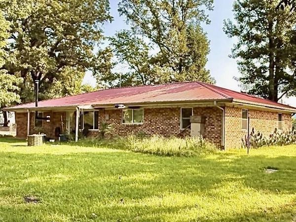 358 Polk Road 72, Mena, AR 71953